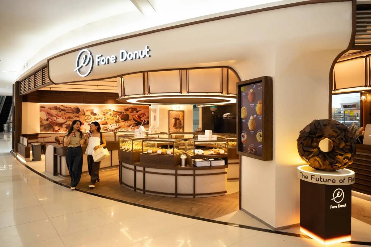Potret gerai Fore Donut di Supermall Karawaci 