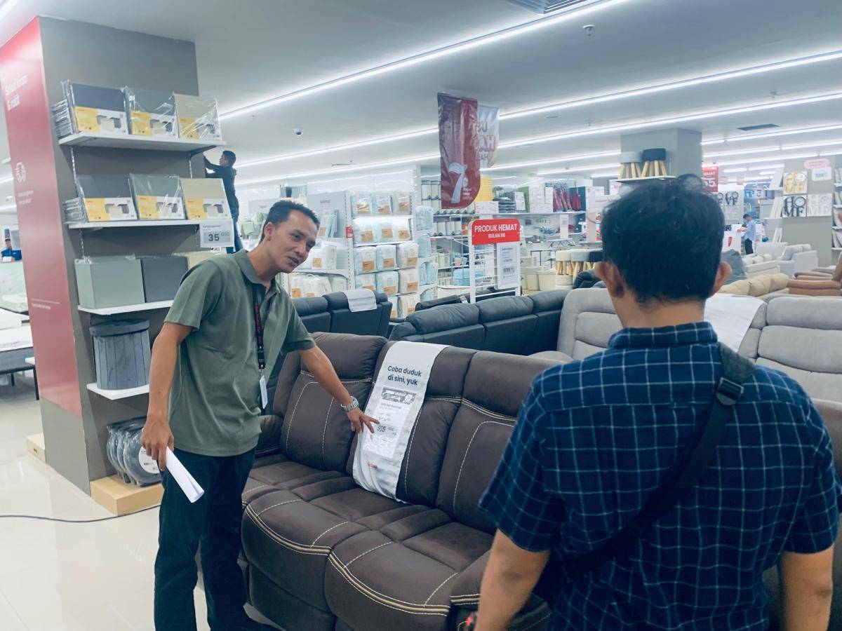 Selma, store furniture grup Kawan Lama hadir di Plaza Medan Fair sejak 13 September 2025 (IDN Times/Indah Permata Sari)