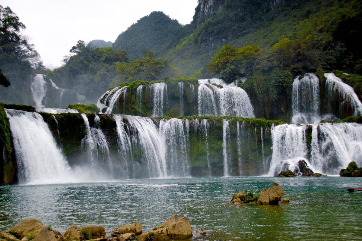 Ban Gioc Waterfall, Vietnam 
