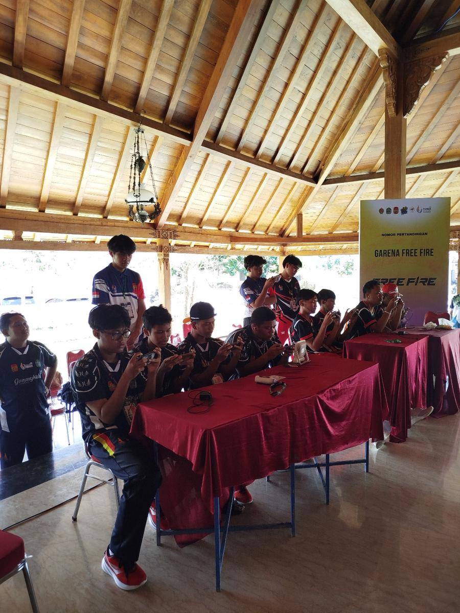 Pertandingan cabor esport pada Porda DIY 2025.