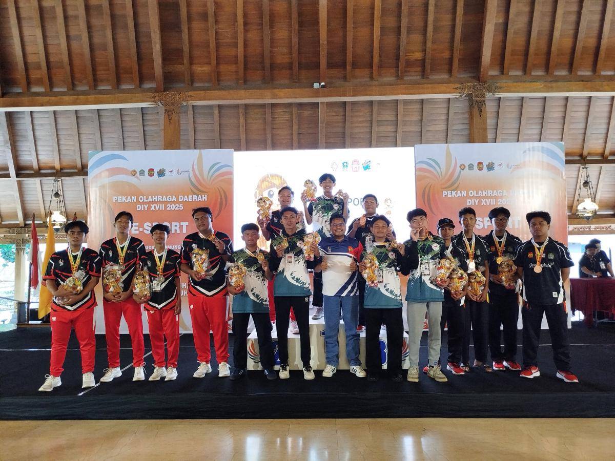 Kota Yogyakarta dan Bantul berbagi gelar juara cabor esport PORDA DIY 2025.