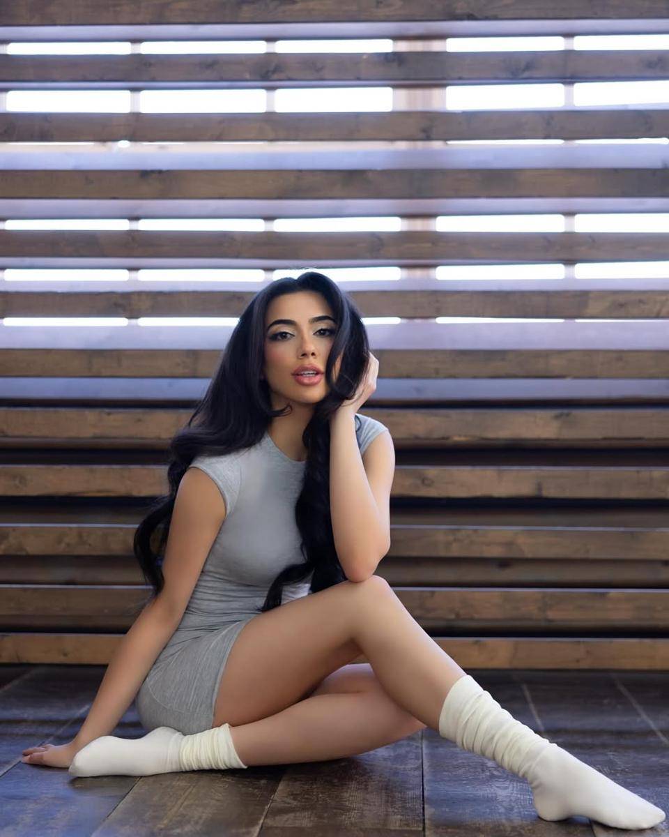 potret Peggy Garabekian, Miss Universe Armenia 2025 (instagram.com/peggygarabekian)