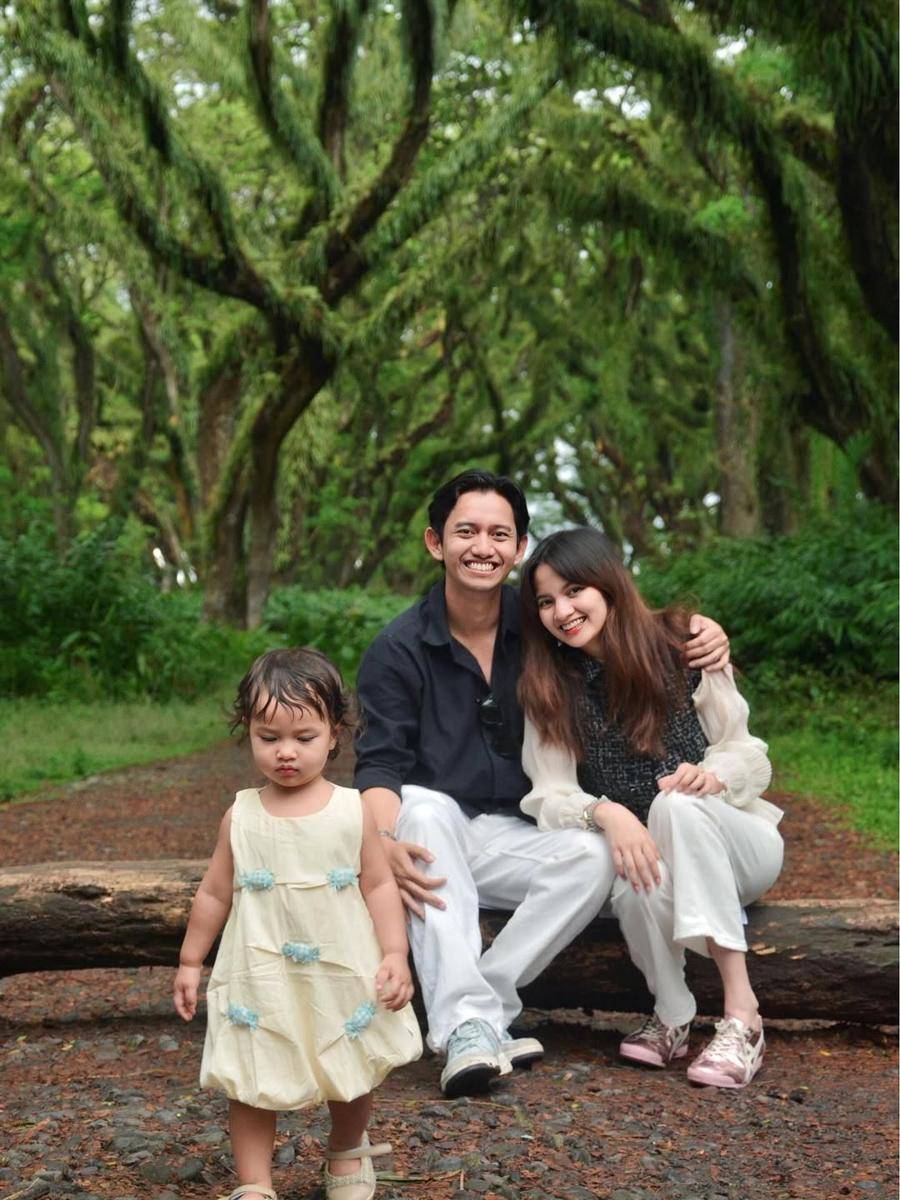 potret keluarga Sabrina Anggraini