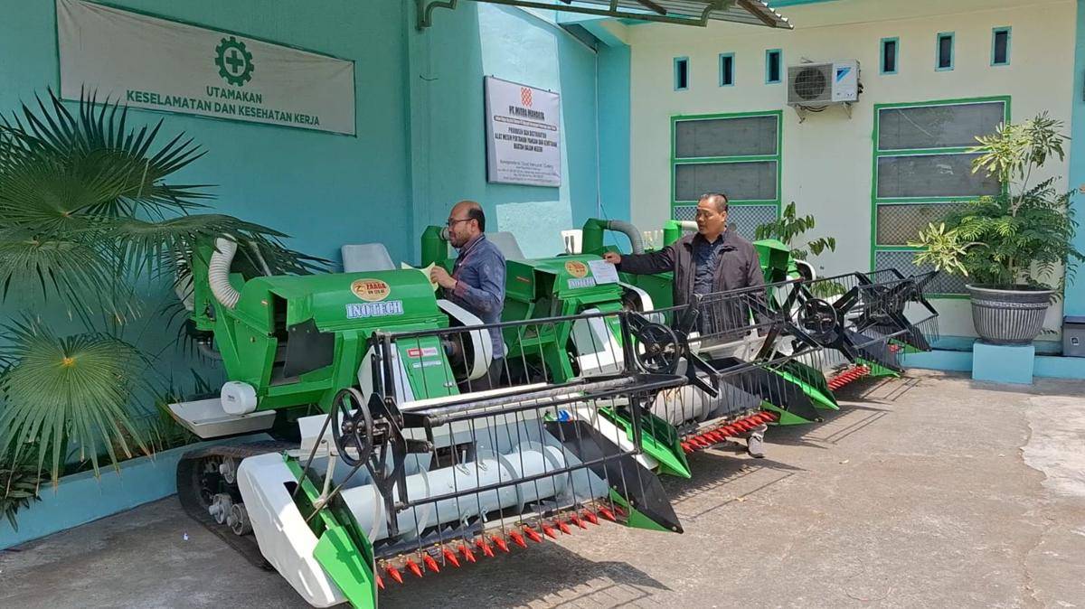 Mesin pertanian buatan lokal ini diserahkan ke Kantor Pelayanan Pajak Pratama (KPP) Ponorogo. IDN Times/Riyanto.
