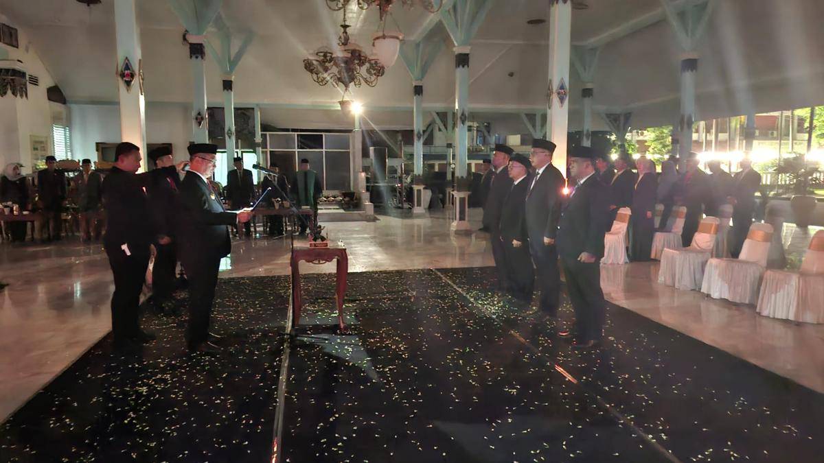 Dua lilin iringi pelantikan 4 pejabat eselon II oleh bupati Madiun. IDN Times/Istimewa.