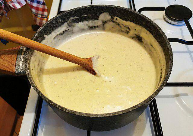 ilustrasi saus béchamel (commons.wikimedia.org/Jacek Halicki)