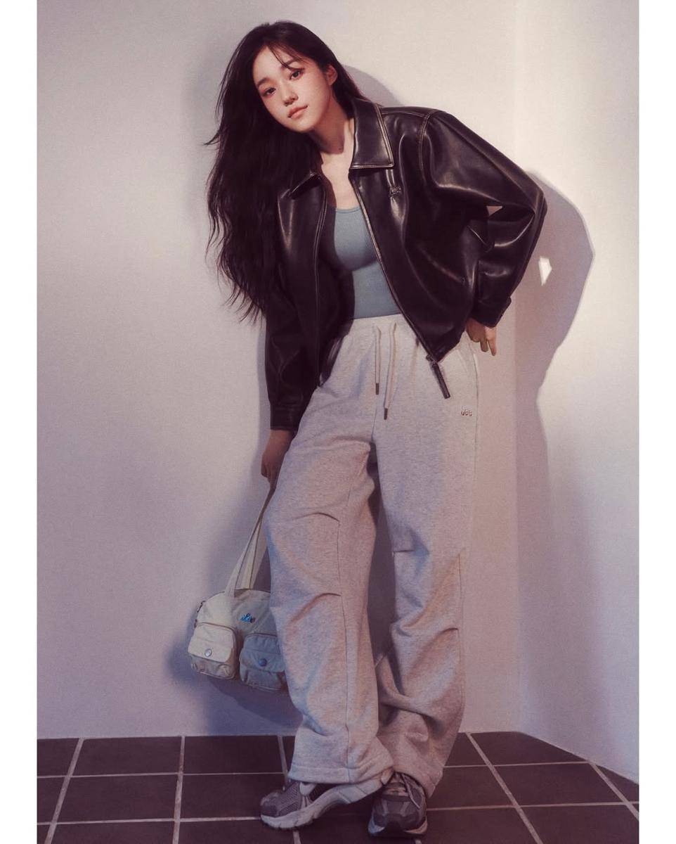 gaya fashion edgy Roh Yoon Seo (instagram.com/rohyoonseo)
