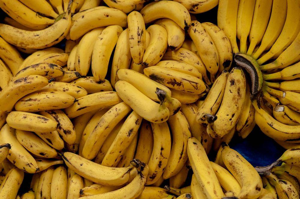 pisang (unsplash.com/Siddharth Govindan)