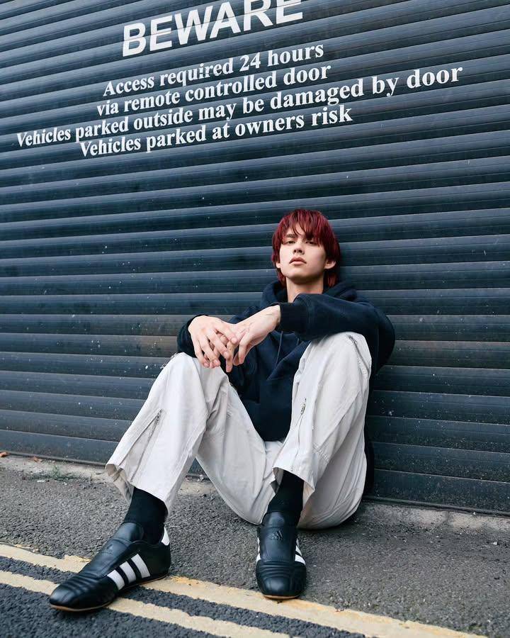 styling white pants ala Bright Vachirawit (instagram.com/bbrightvc)