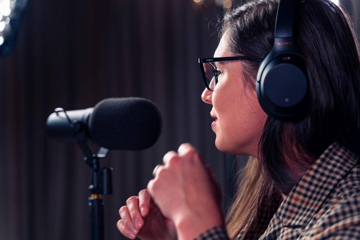 ilustrasi voice over artist (unsplash.com/@flipsnack)