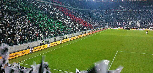 ilustrasi atmosfer Juventus Stadium (commons.wikimedia.org/Gabriele Barberis)