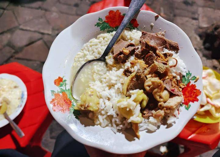 Nasi Gulai Mbah Marto, Jakarta Selatan (google.com/maps/b t)