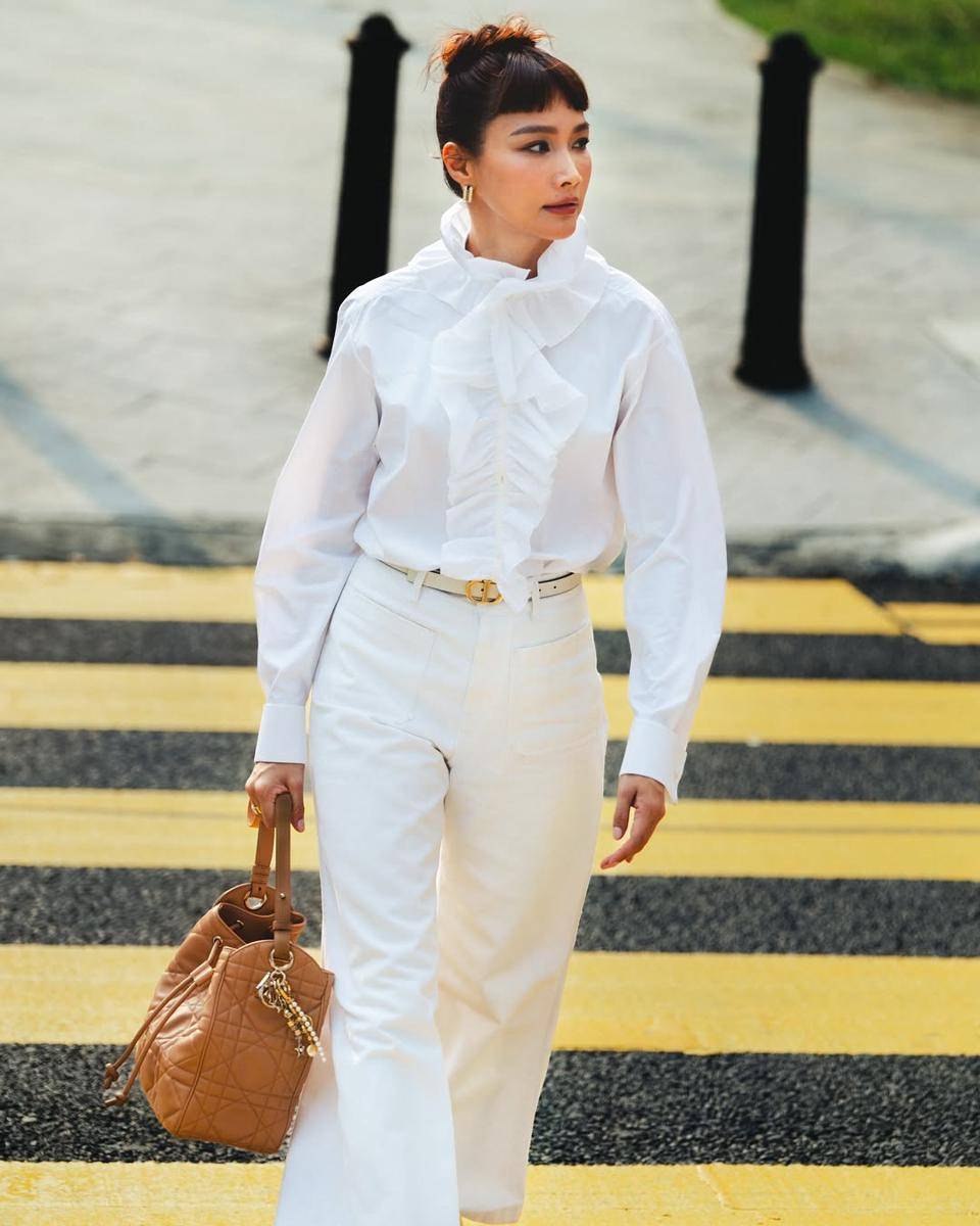 potret ide OOTD kasual elegan yang light ala Scha Alyahya (instagram.com/schaalyahya)