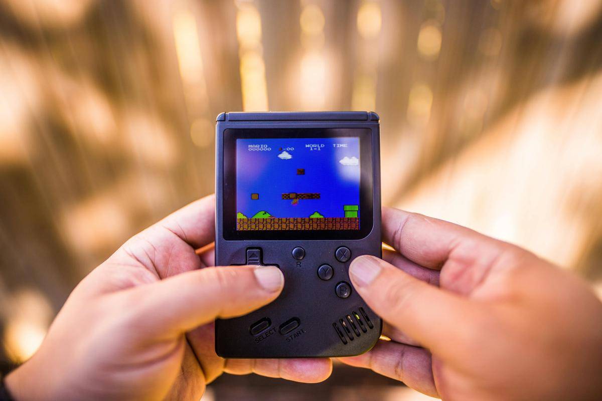 ilustrasi game retro (pexels.com/Caleb Oquendo)