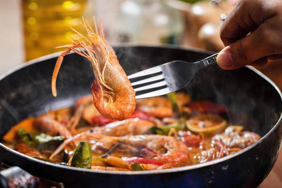 ilustrasi memasak udang 