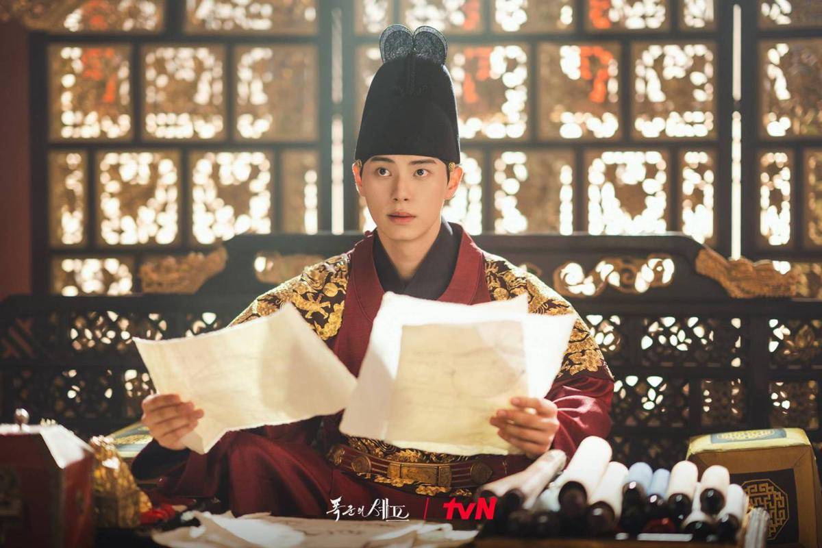 Cuplikan drama Korea Bon Appetit, Your Majesty (dok. tvN/Bon Appetit, Your Majesty)
