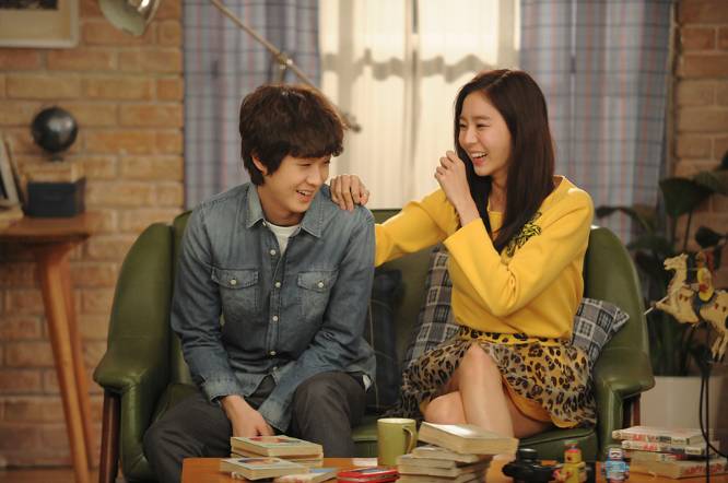 Choi Woo Shik dan UEE di drama Ho Goo's Love (Dok. tvN/Ho Goo's Love)