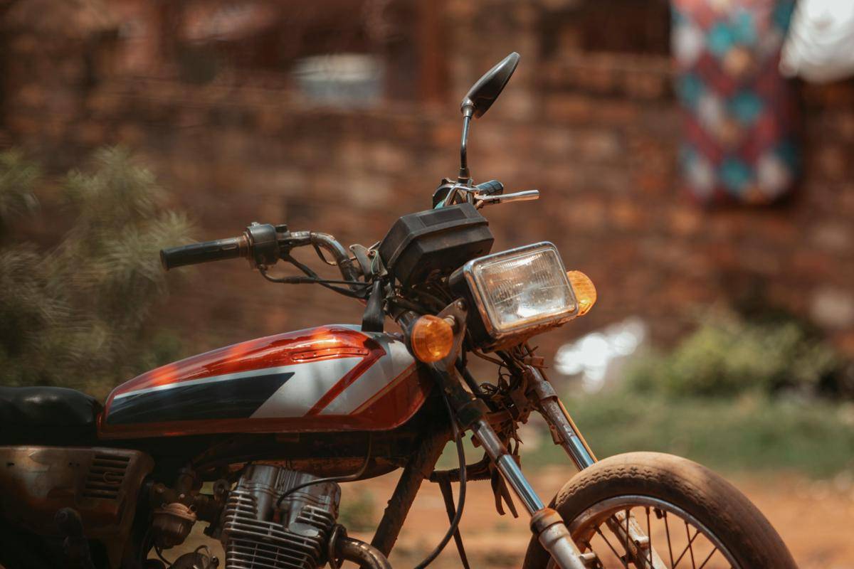 ilustrasi motor (Emma Photography)