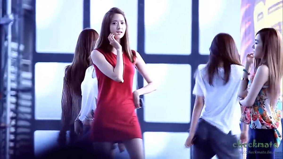 Yoona SNSD (youtube.com/yoonaresobeautiful)