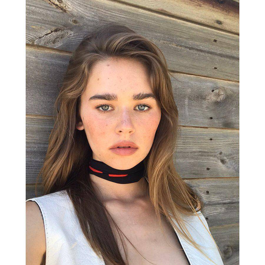 Ide makeup ala Gabriella Brooks (instagram.com/gabriella_brooks)