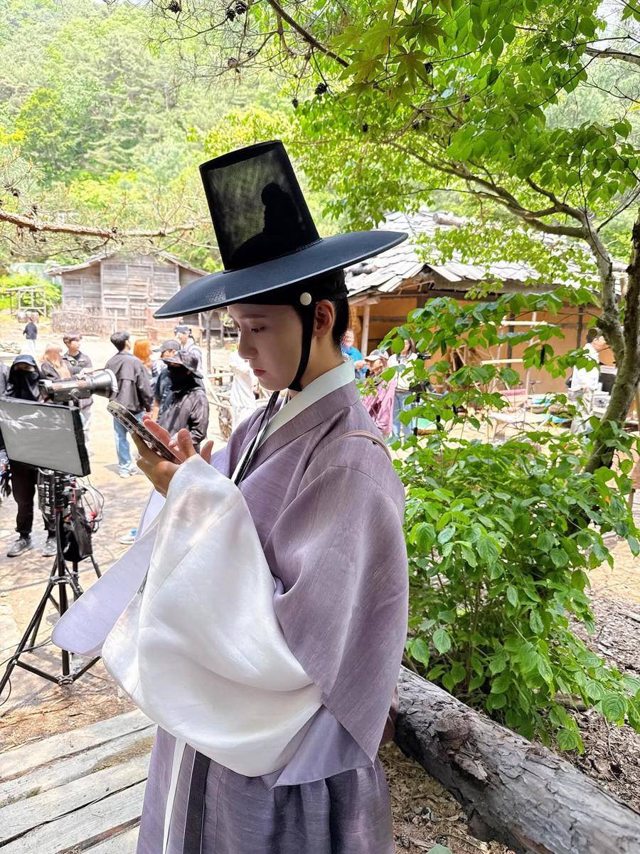 di balik layar Bon Appetit, Your Majesty (instagram.com/yoona_lim)