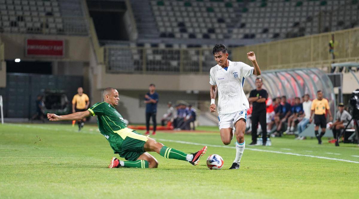 Persiba Balikpapan versus PSS