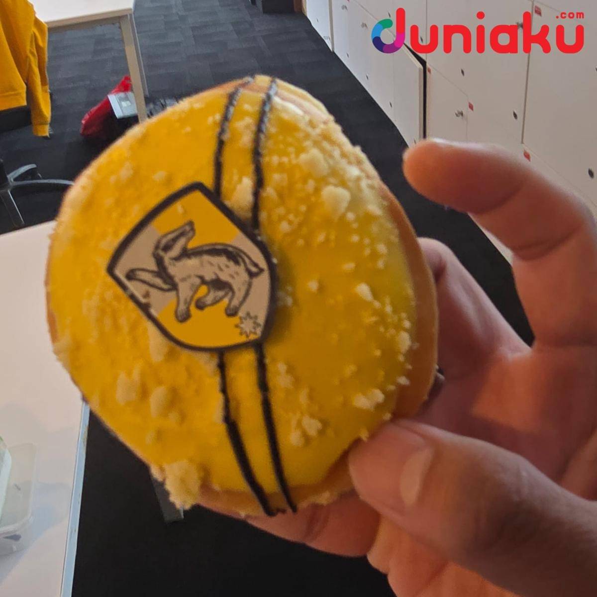 Donat Hufflepuff.jpg