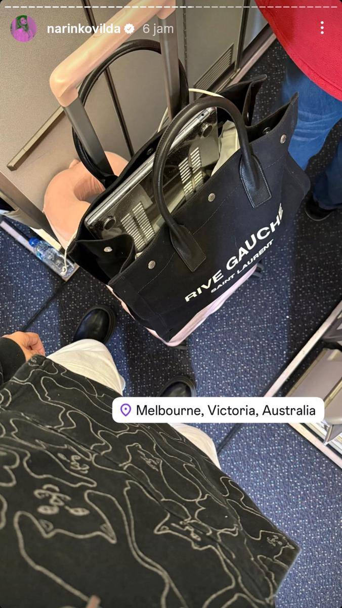 Awkarin perjalanan dari Jakarta ke Melbourne