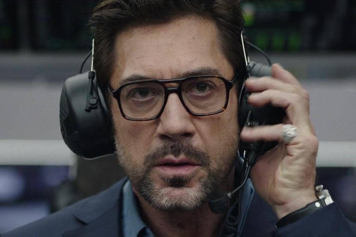 Javier Bardem di film F1: The Movie