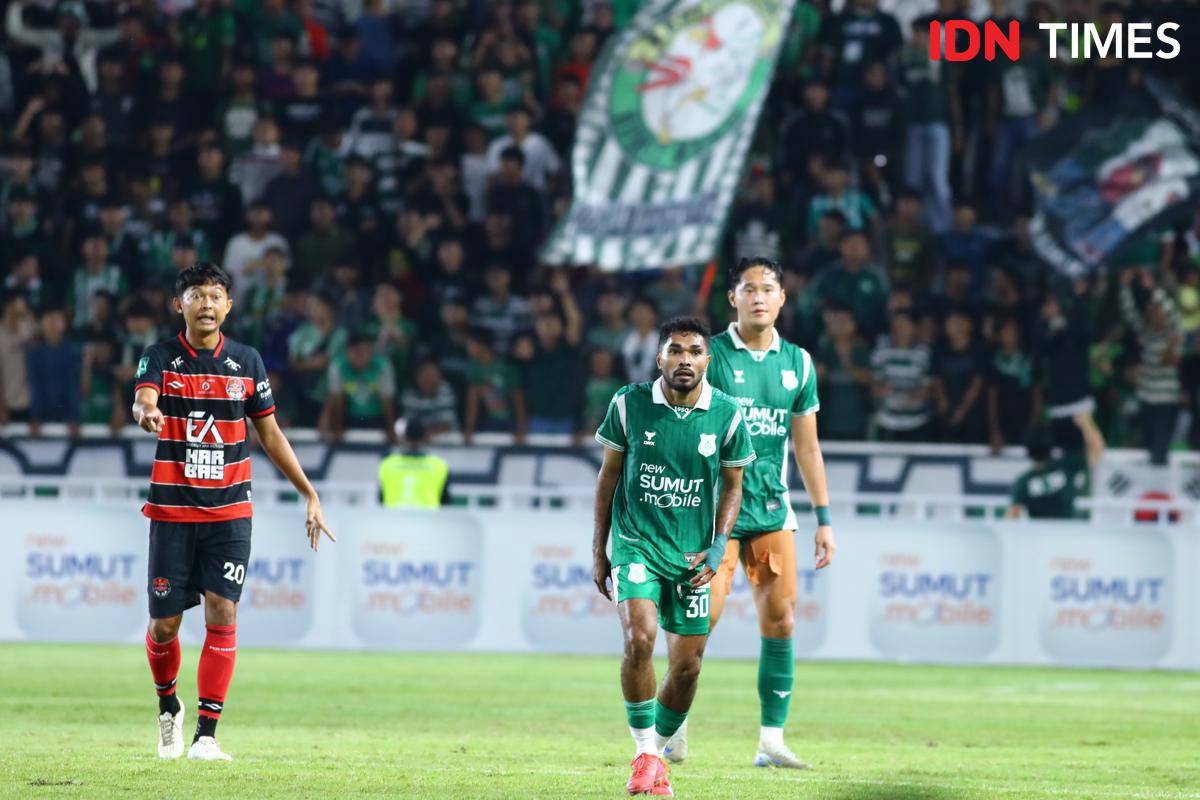 Pemain anyar PSMS Rifal Lastori saat bersua Persekat Tegal (IDN Times/Doni Hermawan)