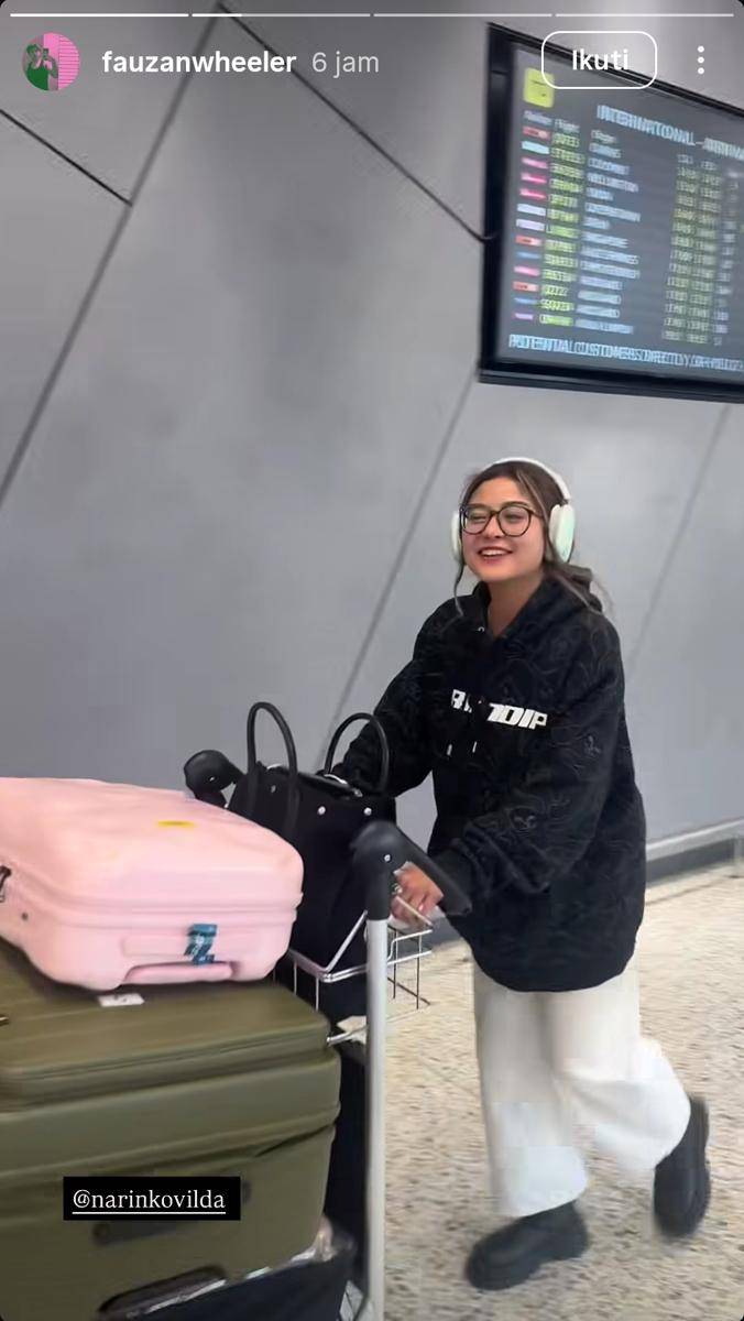 Awkarin perjalanan dari Jakarta ke Melbourne
