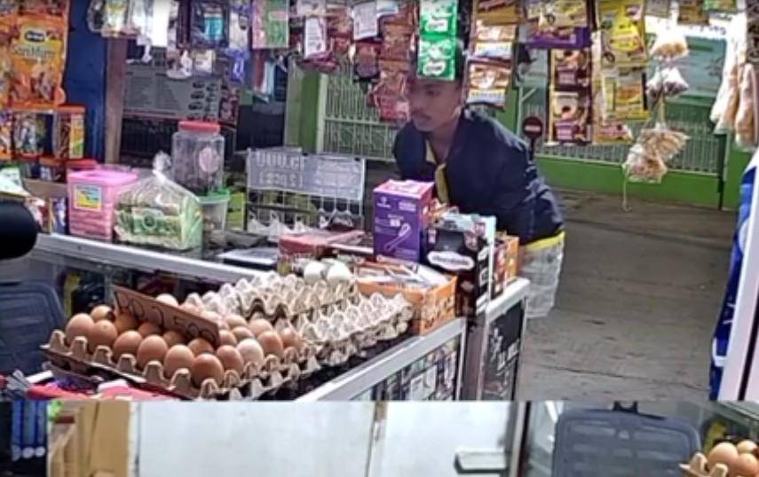 Pencuri warung kelontong di Kota Makassar terekam CCTV/istimewa