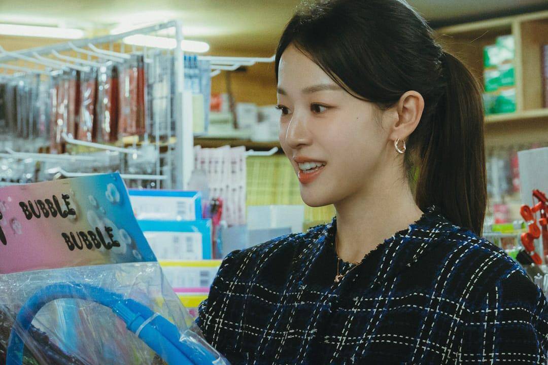 still cut drama My Youth. (instagram.com/jtbcdrama)