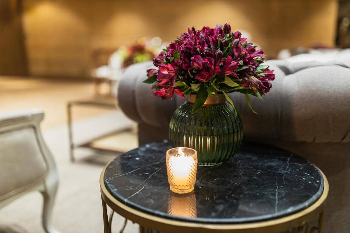 ilustrasi lilin hias