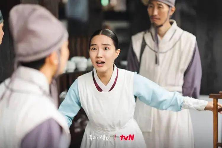 Still cut Bon Appetit, Your Majesty