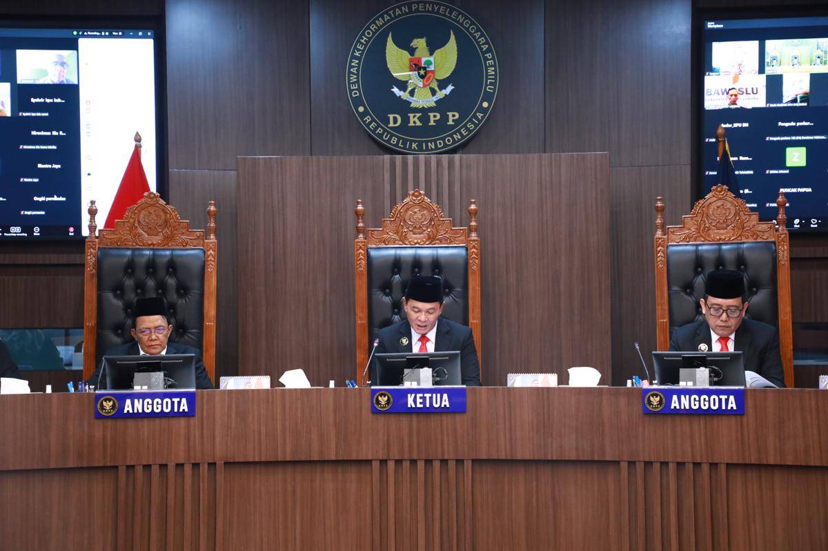 Sidang pembacaan putusan untuk sembilan perkara di Ruang Sidang DKPP, Selasa (16/9/2025). (Dok. DKPP)