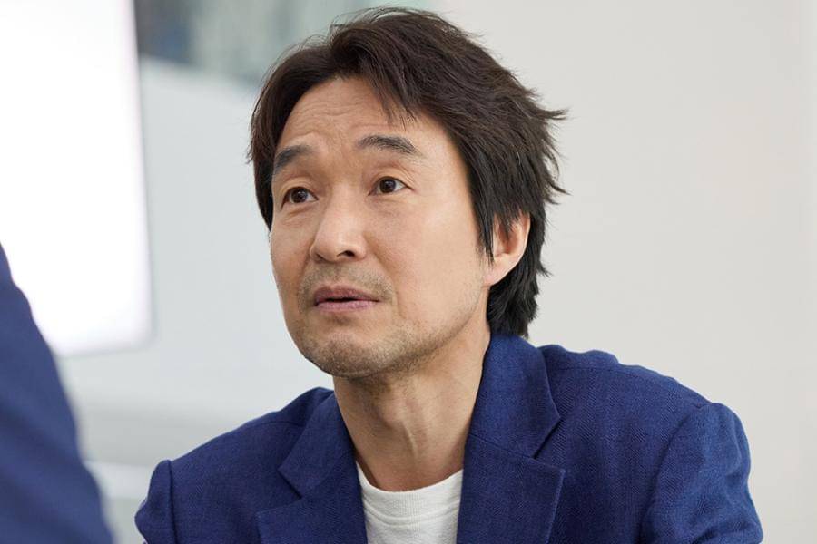 Shin (Han Suk Kyu) di Shin's Project (instagram.com/tvn_drama)