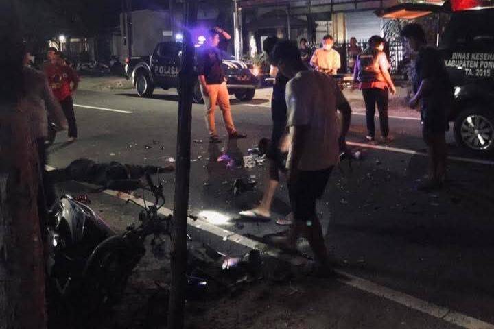 Dua pemotor terlibat adu banteng di ruas jalan Ponorogo–Pacitan, tepatnya di KM 12-13 Desa Balong, Kecamatan Balong, Kabupaten Ponorogo. IDN Times/Istimewa.