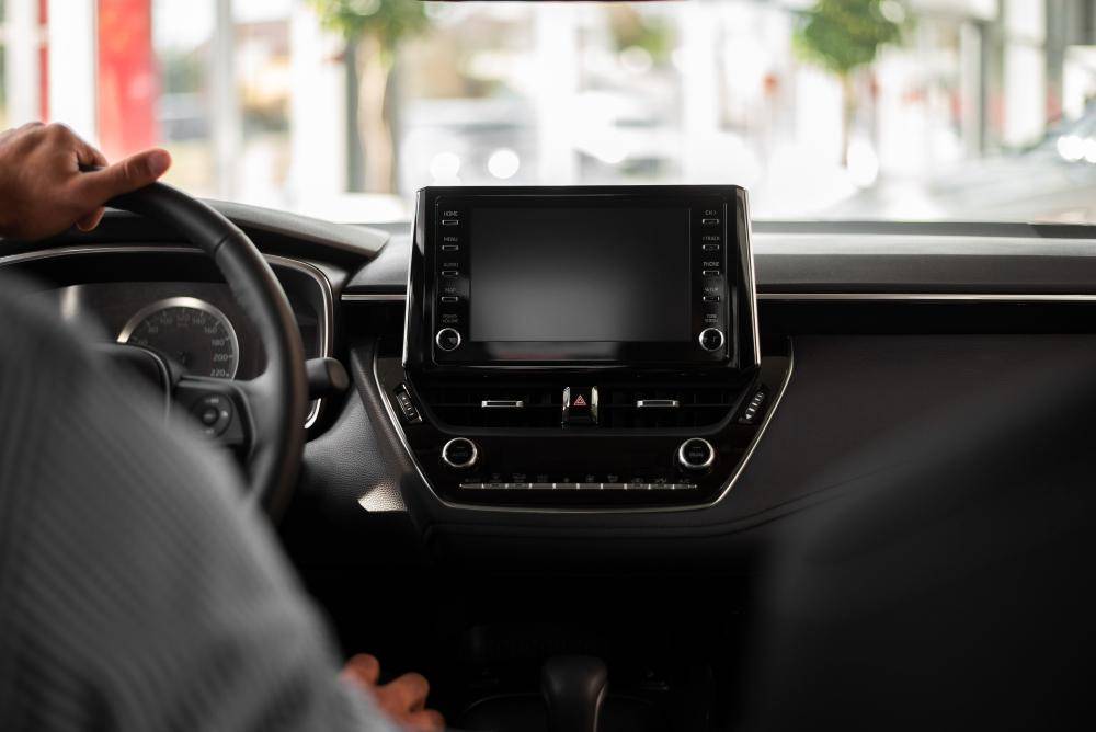 ilustrasi head unit mobil 
