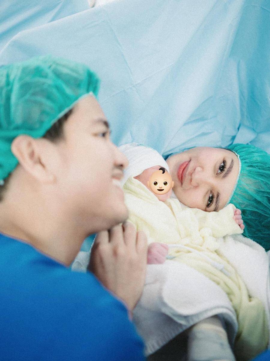 Shasa Zhania Melahirkan Anak Pertama (Instagram.com/shazhaniaa)