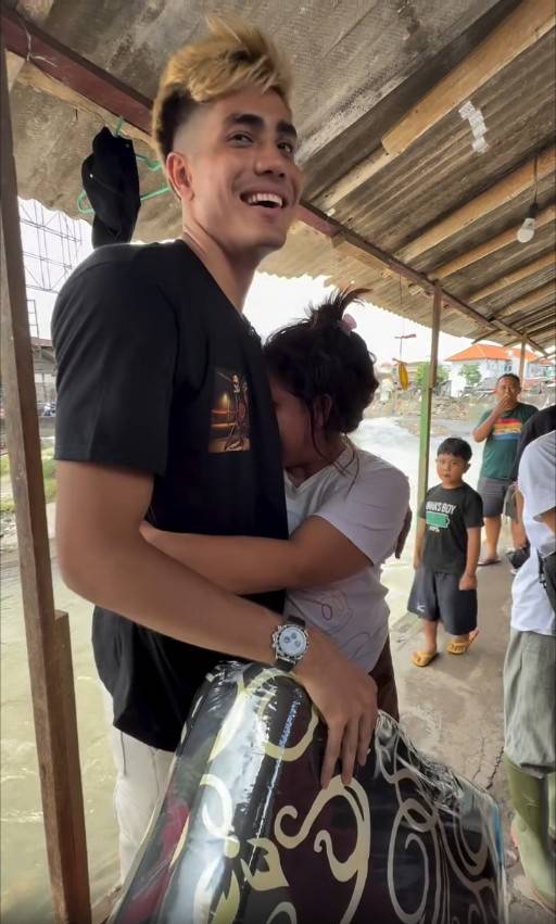 Aisar Khaled bantu korban banjir Bali (instagram.com/aisar_khaledd)