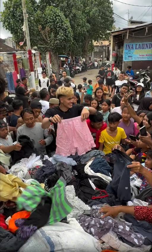 Aisar Khaled bantu korban banjir Bali (instagram.com/aisar_khaledd)