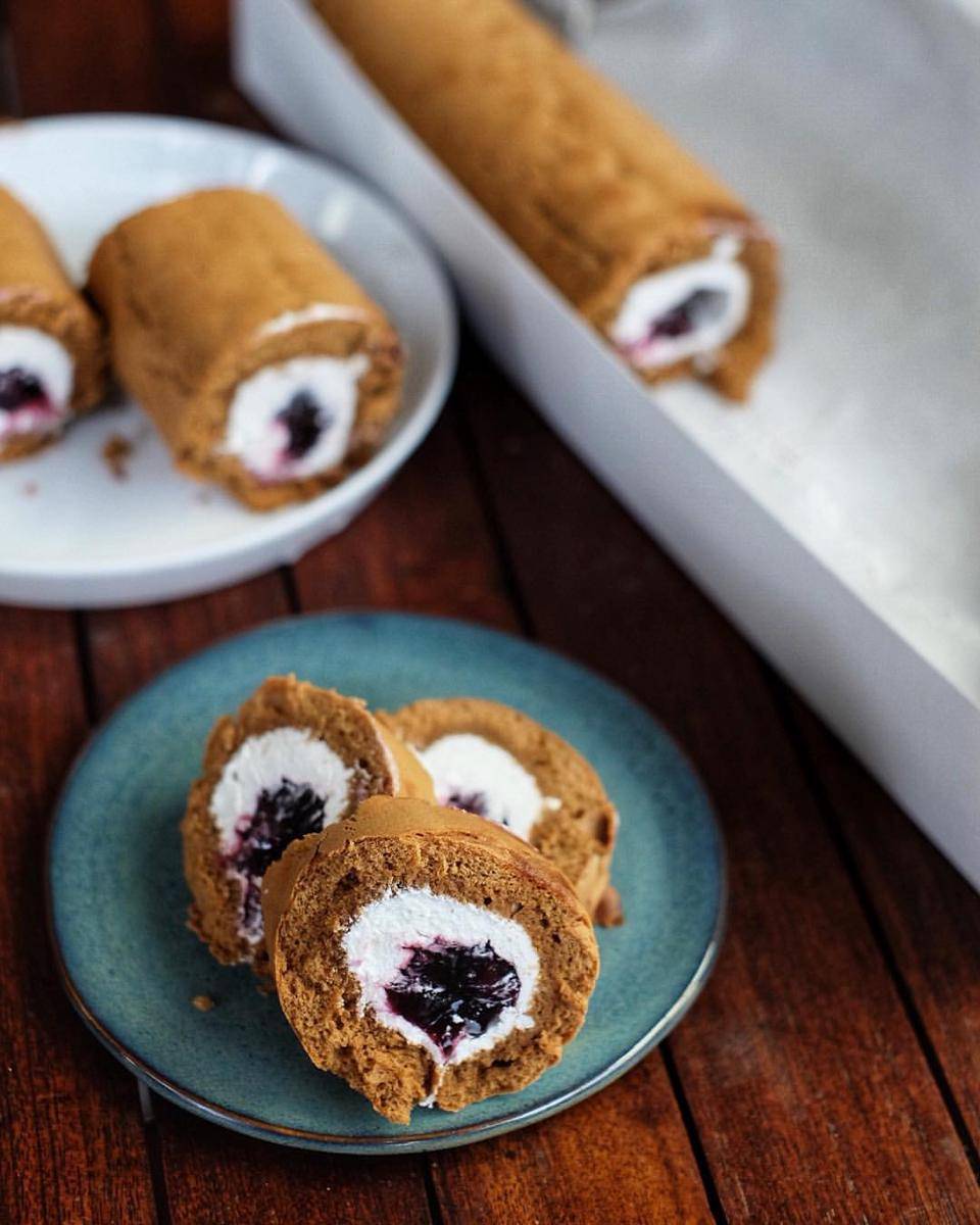 roll cake ala Wahyu Austin Roemah Pastry (instagram.com/javafoodie)