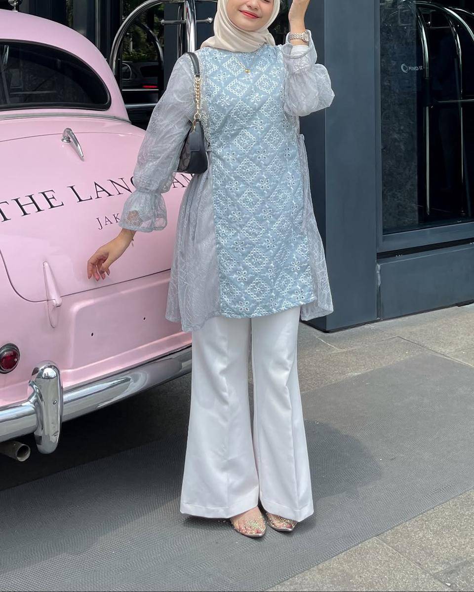 padu padan outfit lace minimalis (instagram.com/sherenavinka)