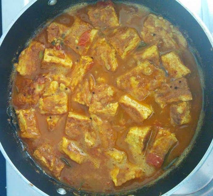 ilustrasi masak kari ikan (commons.wikimedia.org/Ishithanag)