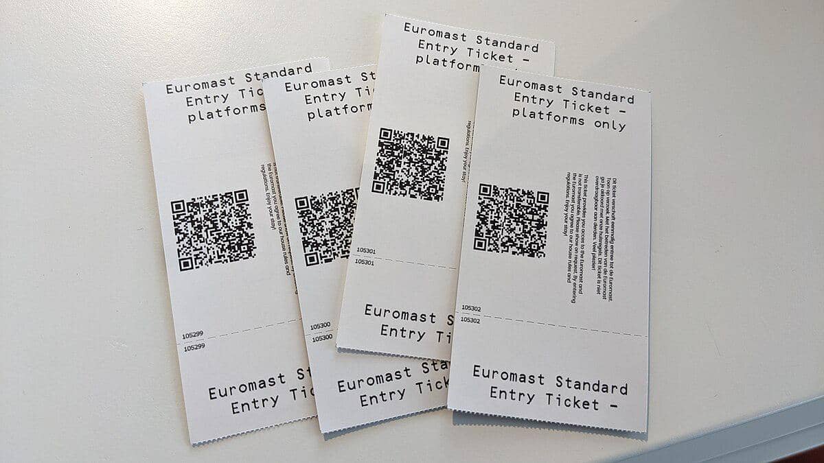 potret tiket QR