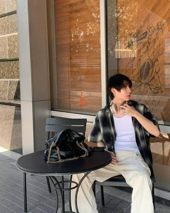 outfit layering ala First Kanaphan (instagram.com/first.kp)