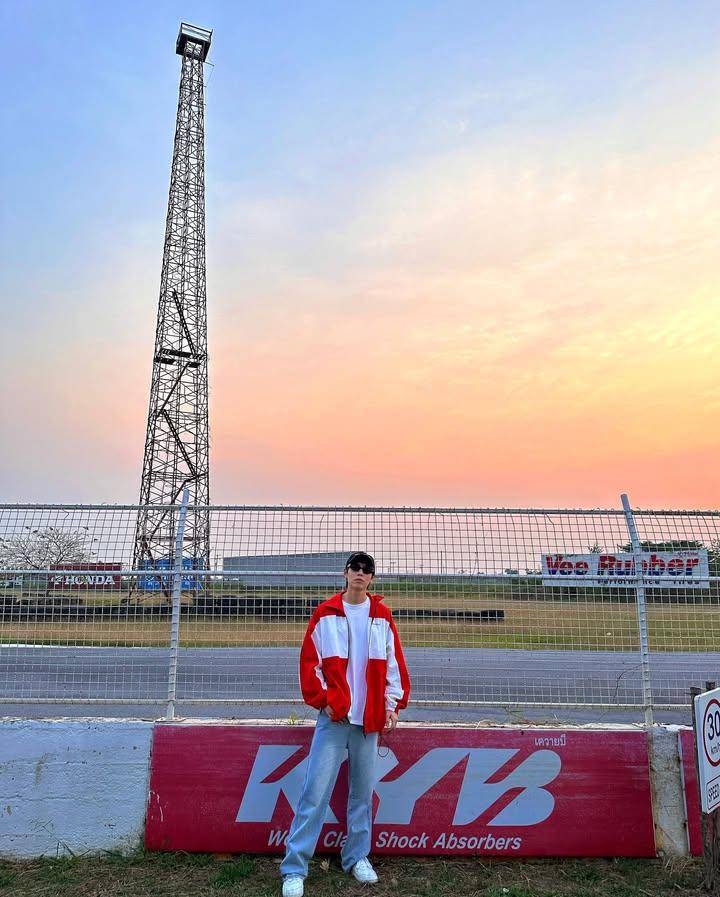 outfit layering ala First Kanaphan (instagram.com/first.kp)