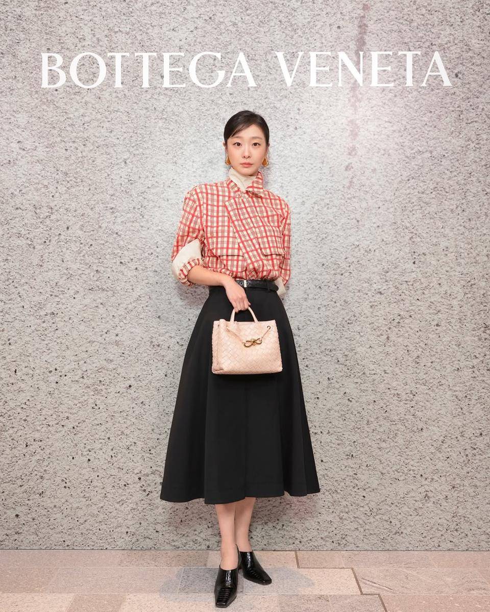 inspirasi OOTD ala Kim Da Mi