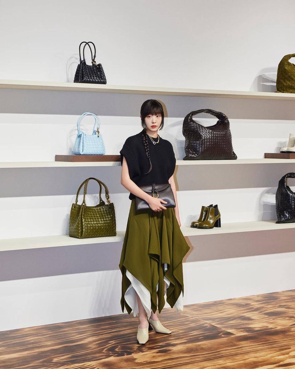 inspirasi OOTD ala Kim Da Mi